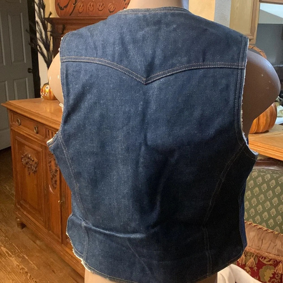 Vintage LEVI'S Jean Vest Denim Sherpa Lined Orange Tab Snap Up Western Large - Picture 7 of 9